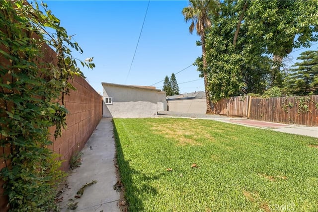 1264 S Arizona Avenue, Los Angeles, CA 90022 — photo 20 of 28
