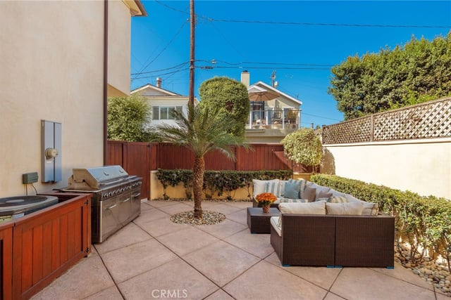 215 The Toledo, Long Beach, CA 90803 — photo 13 of 44