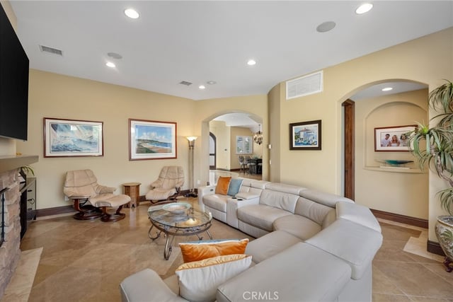 215 The Toledo, Long Beach, CA 90803 — photo 14 of 44