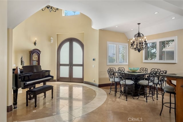 215 The Toledo, Long Beach, CA 90803 — photo 4 of 44