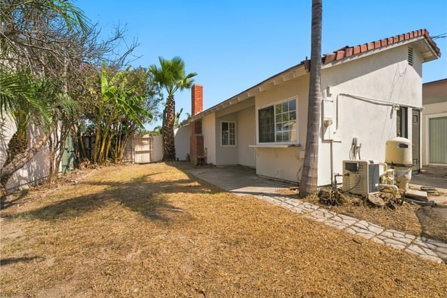 330 W Devonshire Drive, Oxnard, CA 93030 — photo 31 of 40