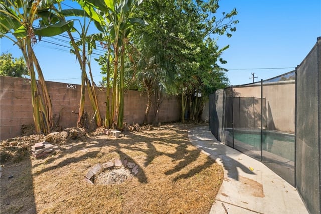 330 W Devonshire Drive, Oxnard, CA 93030 — photo 36 of 40