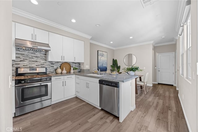 640 S Gladys Ave C, San Gabriel, CA 91776 — photo 6 of 61