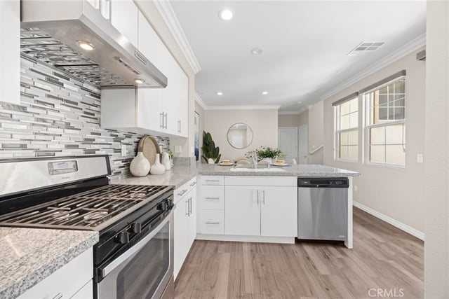 640 S Gladys Ave C, San Gabriel, CA 91776 — photo 8 of 61