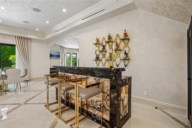 5513 Murietta Avenue, Sherman Oaks, CA 91401 — photo 10 of 74