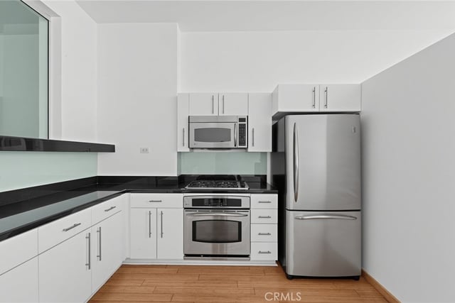1100 Wilshire Boulevard 2207, Los Angeles, CA 90017 — photo 11 of 35
