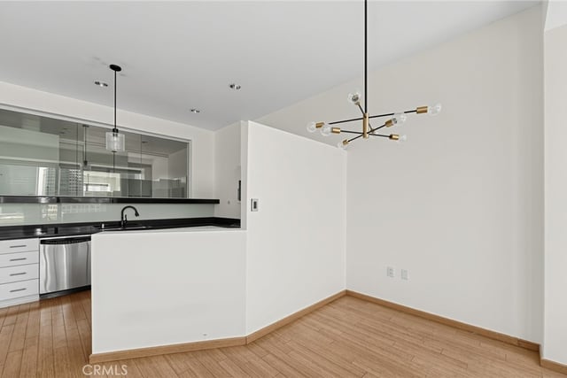 1100 Wilshire Boulevard 2207, Los Angeles, CA 90017 — photo 23 of 35