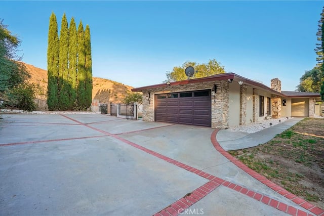 12384 Woodley Avenue, Granada Hills, CA 91344 — photo 4 of 46