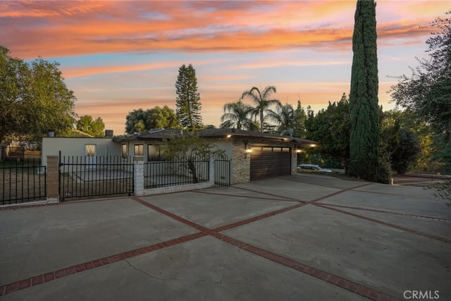 12384 Woodley Avenue, Granada Hills, CA 91344 — photo 44 of 46
