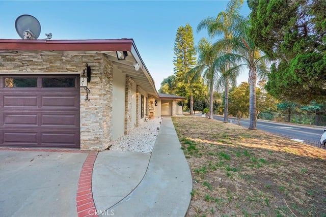 12384 Woodley Avenue, Granada Hills, CA 91344 — photo 5 of 46