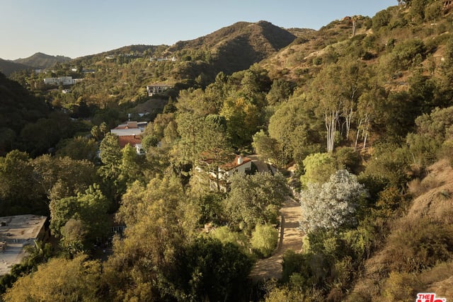 1372 Benedict Canyon Drive, Los Angeles, CA 90210 — photo 30 of 30