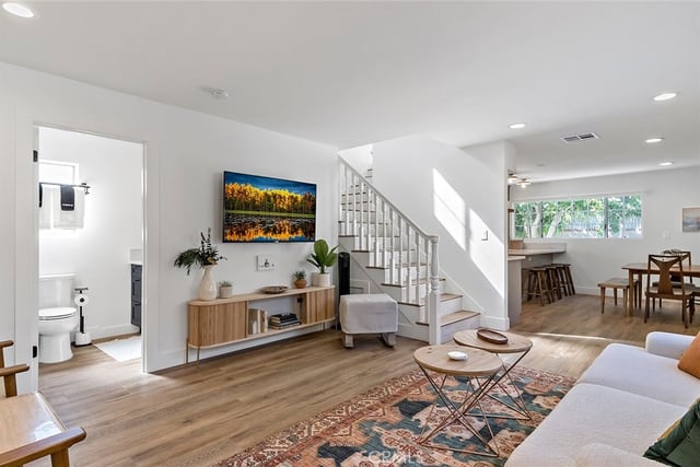 409 N Avon, Burbank, CA 91505 — photo 5 of 34