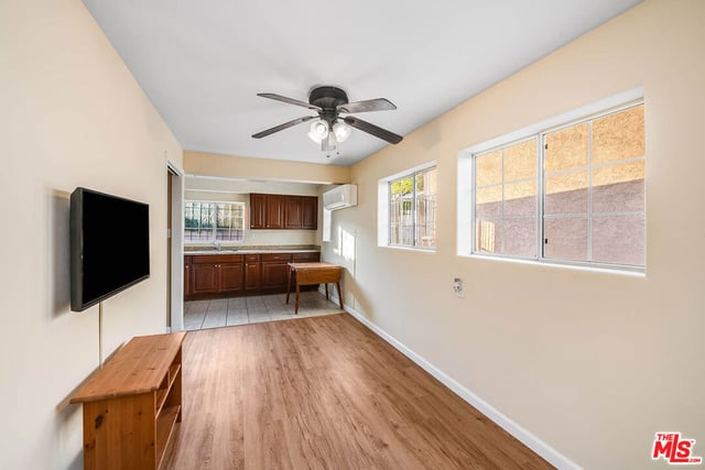 537 Stanford Road, Burbank, CA 91504 — photo 27 of 50