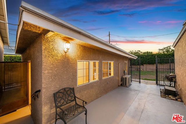 537 Stanford Road, Burbank, CA 91504 — photo 46 of 50