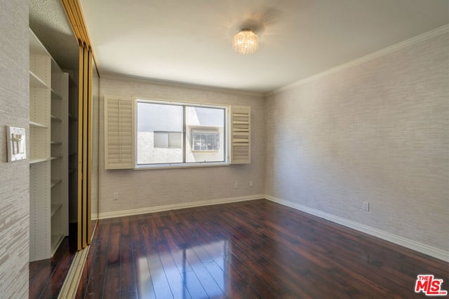 18445 Hatteras Street 504, Los Angeles, CA 91356 — photo 15 of 20