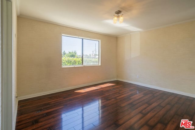18445 Hatteras Street 504, Los Angeles, CA 91356 — photo 8 of 20