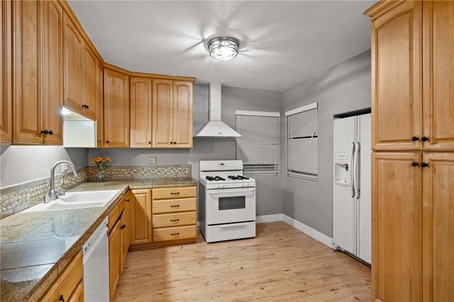10512 Nashville, Whittier, CA 90604 — photo 7 of 33