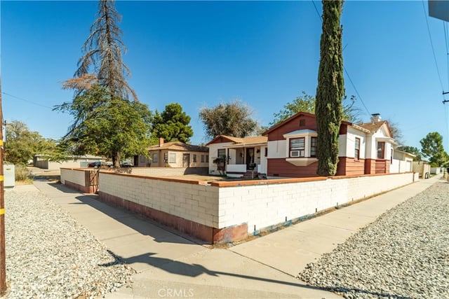 768 W Newgrove Street, Lancaster, CA 93534 — photo 3 of 38