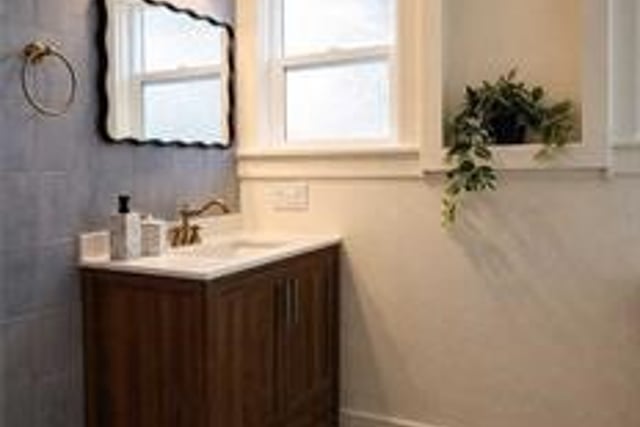 5215 S Van Ness, Los Angeles, CA 90062 — photo 14 of 22