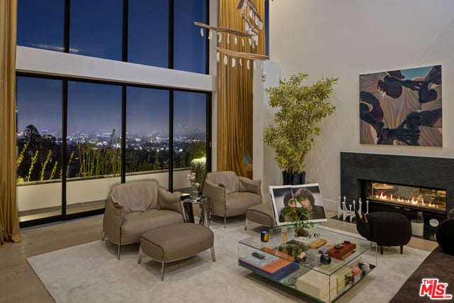 8080 Laurel View Drive, West Hollywood, CA 90069 — photo 26 of 31