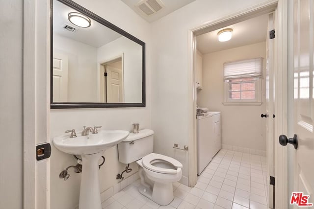 420 S Barrington Avenue 102, Los Angeles, CA 90049 — photo 18 of 33