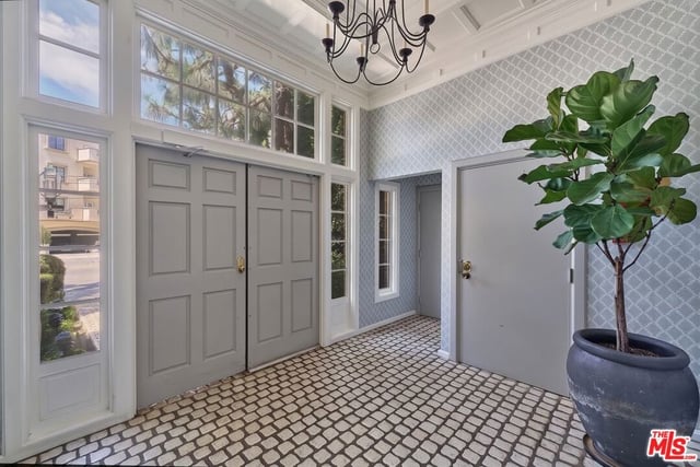420 S Barrington Avenue 102, Los Angeles, CA 90049 — photo 33 of 33