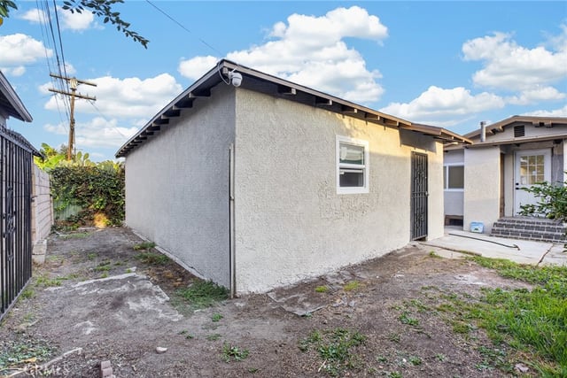 1116 W 76th Street, Los Angeles, CA 90044 — photo 25 of 33
