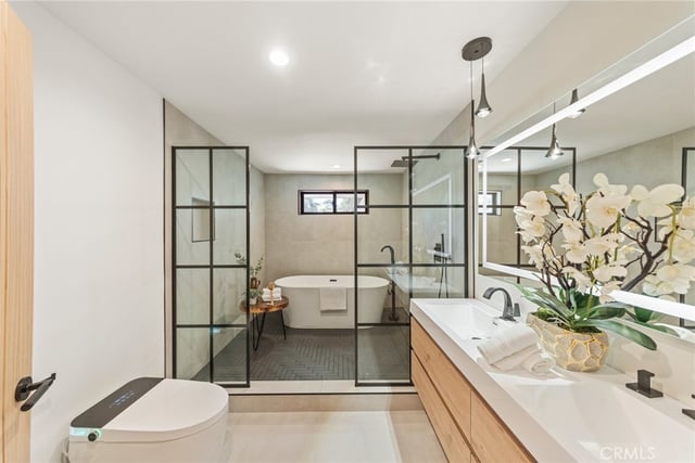 22850 Margarita, Woodland Hills, CA 91364 — photo 18 of 42