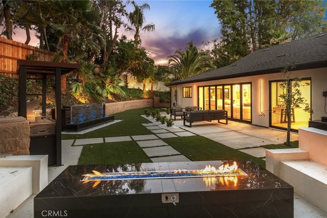 22850 Margarita, Woodland Hills, CA 91364 — photo 37 of 42