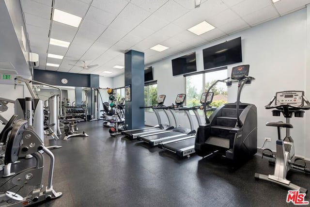 10501 Wilshire Boulevard 1810, Los Angeles, CA 90024 — photo 18 of 22