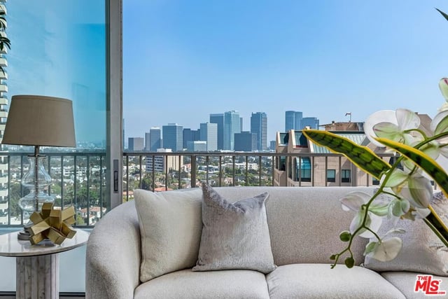 10501 Wilshire Boulevard 1810, Los Angeles, CA 90024 — photo 4 of 22