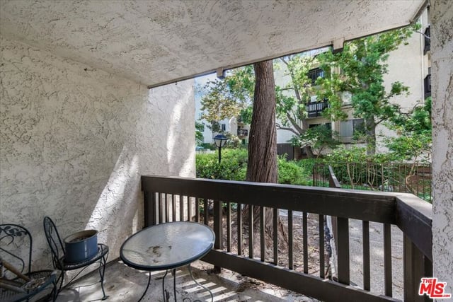 10115 Summertime Lane, Culver City, CA 90230 — photo 11 of 31