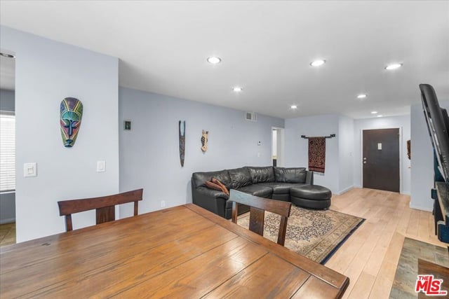 10115 Summertime Lane, Culver City, CA 90230 — photo 4 of 31