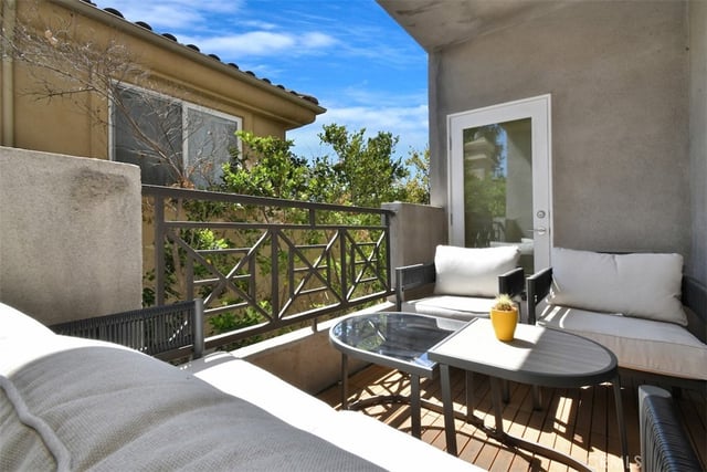 4424 Whitsett Avenue 107, Studio City, CA 91604 — photo 18 of 58