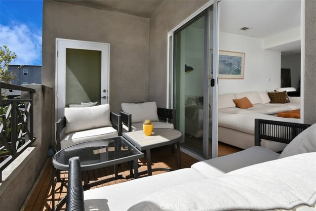 4424 Whitsett Avenue 107, Studio City, CA 91604 — photo 20 of 58
