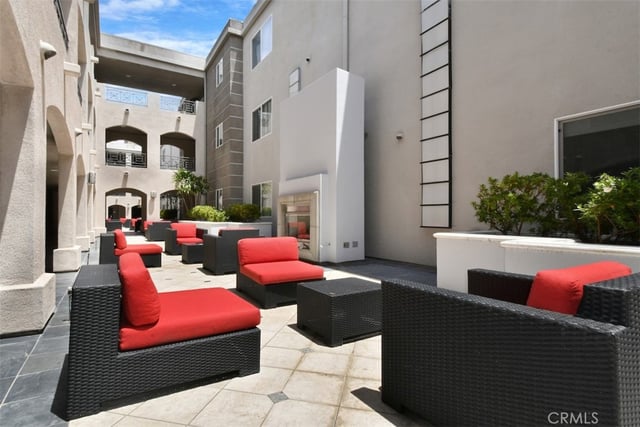 4424 Whitsett Avenue 107, Studio City, CA 91604 — photo 54 of 58
