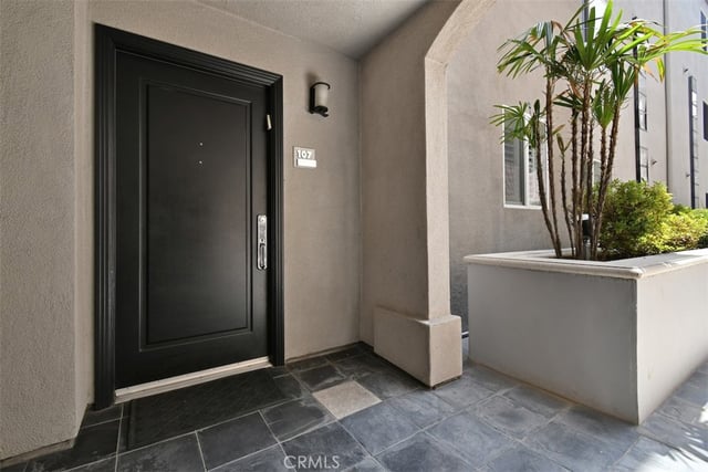 4424 Whitsett Avenue 107, Studio City, CA 91604 — photo 6 of 58
