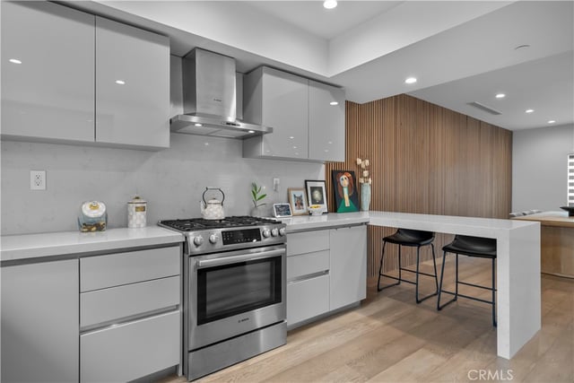 14157 Tiara Street 101, Sherman Oaks, CA 91401 — photo 16 of 47