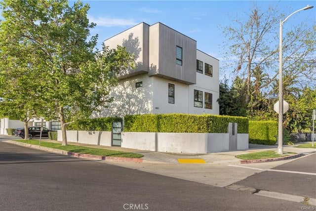 14157 Tiara Street 101, Sherman Oaks, CA 91401 — photo 2 of 47
