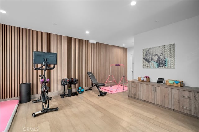 14157 Tiara Street 101, Sherman Oaks, CA 91401 — photo 38 of 47