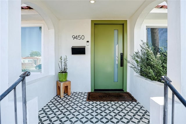 9450 S Harvard, Los Angeles, CA 90047 — photo 6 of 39