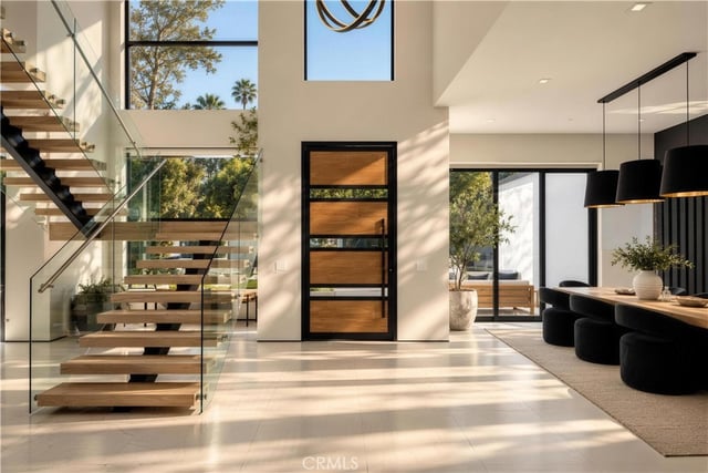 4940 Brewster Drive, Tarzana, CA 91356 — photo 13 of 50