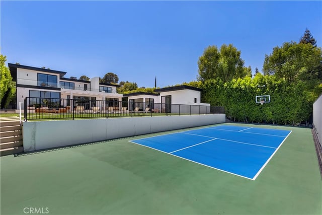 4940 Brewster Drive, Tarzana, CA 91356 — photo 49 of 50