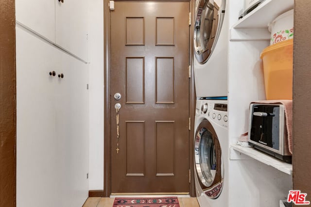 10914 S Osage Avenue, Inglewood, CA 90304 — photo 12 of 38