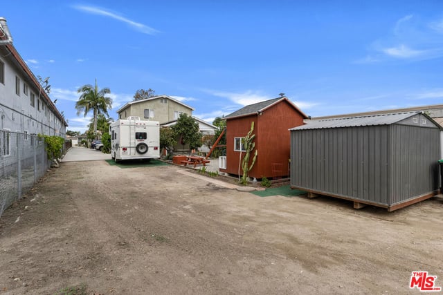 10914 S Osage Avenue, Inglewood, CA 90304 — photo 33 of 38