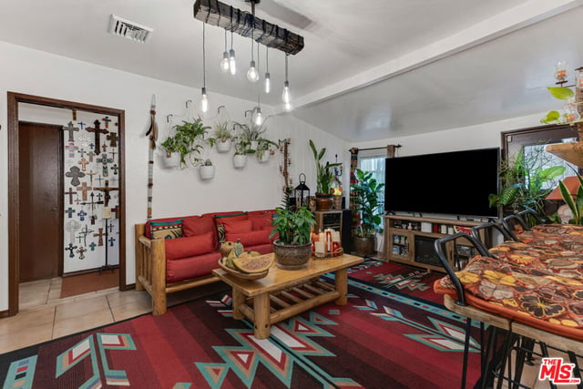 10914 S Osage Avenue, Inglewood, CA 90304 — photo 4 of 38