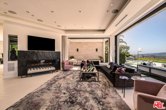 565 Evelyn Place, Beverly Hills, CA 90210 — photo 11 of 60