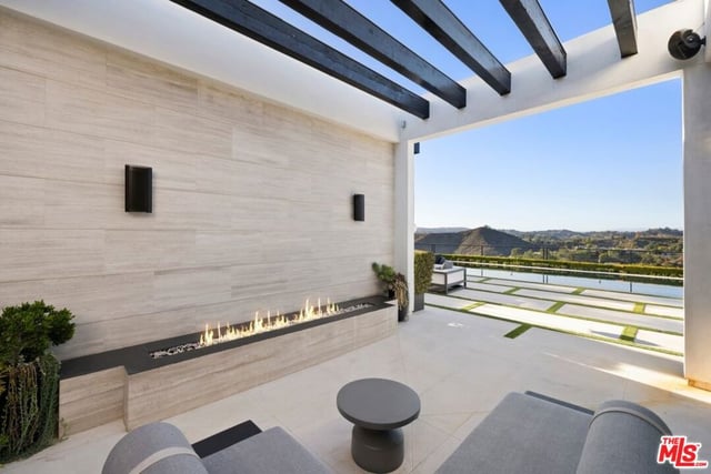 565 Evelyn Place, Beverly Hills, CA 90210 — photo 12 of 60