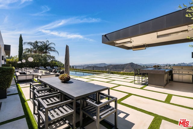 565 Evelyn Place, Beverly Hills, CA 90210 — photo 14 of 60