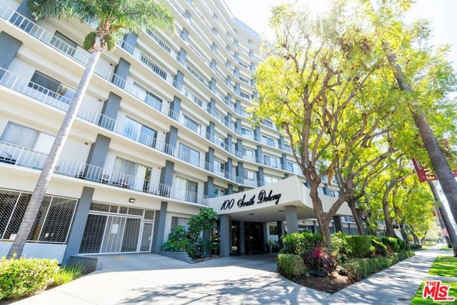 100 S Doheny Drive 711, Los Angeles, CA 90048 — photo 32 of 33